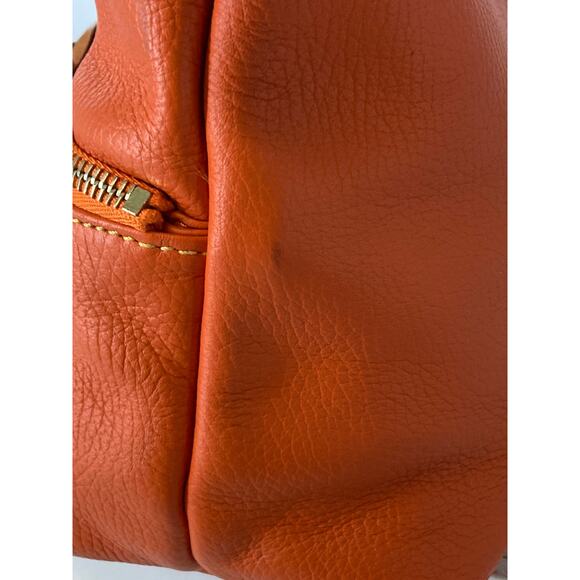 DOONEY & BOURKE MEDIUM ORNAGE PEBBLLED LEATHER SHOULDER BAG - Picture 6 of 16